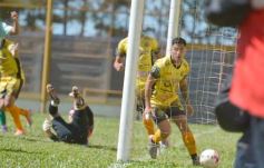 Foto de la galería: Triunfo y respiro para el Colectivero que cortó la mala racha en el Federal A