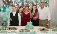 Foto de la galería: Reina de la noche: fiesta y diversión en los 15 años de Daniela Saiman