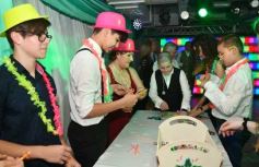 Foto de la galería: Reina de la noche: fiesta y diversión en los 15 años de Daniela Saiman