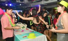 Foto de la galería: Reina de la noche: fiesta y diversión en los 15 años de Daniela Saiman