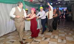 Foto de la galería: Reina de la noche: fiesta y diversión en los 15 años de Daniela Saiman