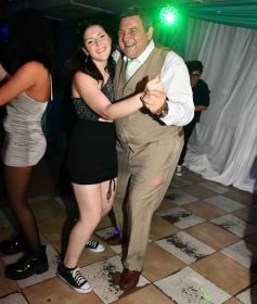 Foto de la galería: Reina de la noche: fiesta y diversión en los 15 años de Daniela Saiman