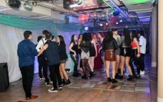 Foto de la galería: Reina de la noche: fiesta y diversión en los 15 años de Daniela Saiman