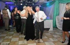 Foto de la galería: Reina de la noche: fiesta y diversión en los 15 años de Daniela Saiman