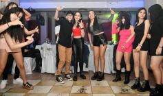 Foto de la galería: Reina de la noche: fiesta y diversión en los 15 años de Daniela Saiman