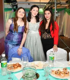 Foto de la galería: Reina de la noche: fiesta y diversión en los 15 años de Daniela Saiman