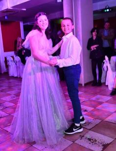 Foto de la galería: Reina de la noche: fiesta y diversión en los 15 años de Daniela Saiman