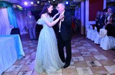 Foto de la galería: Reina de la noche: fiesta y diversión en los 15 años de Daniela Saiman