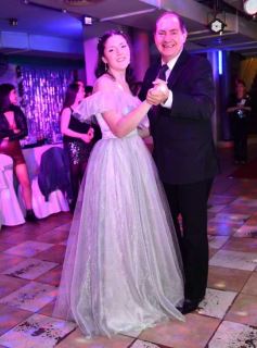 Foto de la galería: Reina de la noche: fiesta y diversión en los 15 años de Daniela Saiman