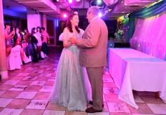 Foto de la galería: Reina de la noche: fiesta y diversión en los 15 años de Daniela Saiman