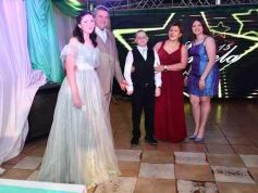 Foto de la galería: Reina de la noche: fiesta y diversión en los 15 años de Daniela Saiman