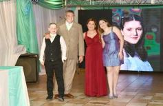 Foto de la galería: Reina de la noche: fiesta y diversión en los 15 años de Daniela Saiman