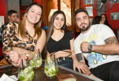 Foto de la galería: Cumple, encuentros y despedida de soltera: mucho festejo y baile en la noche de viernes en Posadas