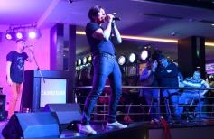 Foto de la galería: Sábado prendido con Fabio Gasser y otro show impresionante