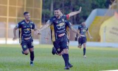 Foto de la galería: Crucero ganó y quedó a tiro de la clasificación en el Federal A