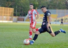Foto de la galería: Crucero ganó y quedó a tiro de la clasificación en el Federal A