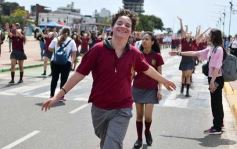 Foto de la galería: Estudiantina 2022: la fiesta fue de los estudiantes en la primera prueba piloto