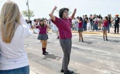 Foto de la galería: Estudiantina 2022: la fiesta fue de los estudiantes en la primera prueba piloto