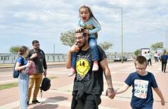 Foto de la galería: Estudiantina 2022: la fiesta fue de los estudiantes en la primera prueba piloto