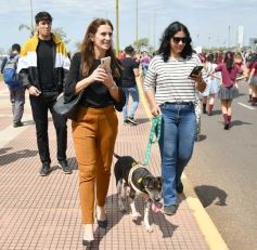 Foto de la galería: Estudiantina 2022: la fiesta fue de los estudiantes en la primera prueba piloto