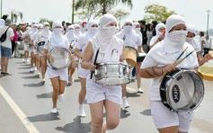 Foto de la galería: Estudiantina 2022: la fiesta fue de los estudiantes en la primera prueba piloto