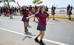 Foto de la galería: Estudiantina 2022: la fiesta fue de los estudiantes en la primera prueba piloto