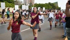 Foto de la galería: Estudiantina 2022: la fiesta fue de los estudiantes en la primera prueba piloto