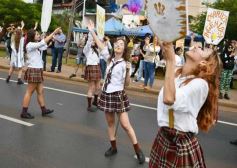 Foto de la galería: Estudiantina 2022: la fiesta fue de los estudiantes en la primera prueba piloto