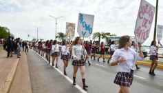 Foto de la galería: Estudiantina 2022: la fiesta fue de los estudiantes en la primera prueba piloto