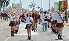 Foto de la galería: Estudiantina 2022: la fiesta fue de los estudiantes en la primera prueba piloto