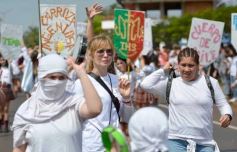 Foto de la galería: Estudiantina 2022: la fiesta fue de los estudiantes en la primera prueba piloto