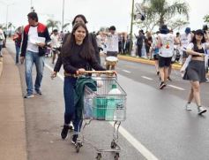 Foto de la galería: Estudiantina 2022: la fiesta fue de los estudiantes en la primera prueba piloto