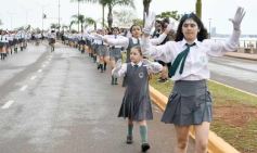 Foto de la galería: Estudiantina 2022: la fiesta fue de los estudiantes en la primera prueba piloto