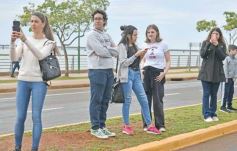 Foto de la galería: Estudiantina 2022: la fiesta fue de los estudiantes en la primera prueba piloto