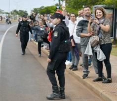 Foto de la galería: Estudiantina 2022: la fiesta fue de los estudiantes en la primera prueba piloto