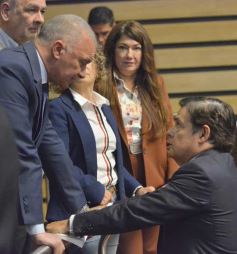 Foto de la galería: Con participación internacional: la Legislatura abrió un nuevo Parlamento Estudiantil Misionero