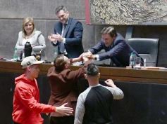 Foto de la galería: Con participación internacional: la Legislatura abrió un nuevo Parlamento Estudiantil Misionero