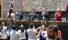 Foto de la galería: Con participación internacional: la Legislatura abrió un nuevo Parlamento Estudiantil Misionero