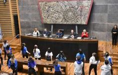 Foto de la galería: Con participación internacional: la Legislatura abrió un nuevo Parlamento Estudiantil Misionero