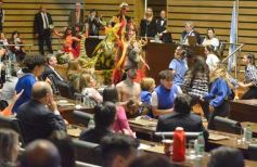 Foto de la galería: Con participación internacional: la Legislatura abrió un nuevo Parlamento Estudiantil Misionero