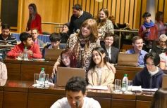 Foto de la galería: Parlamento Internacional: los jóvenes legisladores ocuparon sus bancas y sancionaron leyes