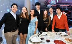 Foto de la galería: Con un espectacular festejo, llegaron los 15 años de Valentina Acuña