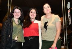 Foto de la galería: Noche de viernes, encuentros y especial festejo en Itakuá