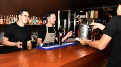 Foto de la galería: Noche de viernes, encuentros y especial festejo en Itakuá