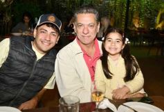 Foto de la galería: Noche de viernes, encuentros y especial festejo en Itakuá