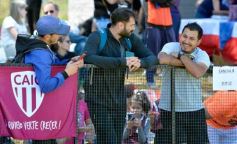 Foto de la galería: Con el hockey a pleno: Centro de Cazadores inauguró su flamante cancha sintética