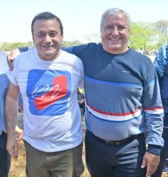 Foto de la galería: Con el hockey a pleno: Centro de Cazadores inauguró su flamante cancha sintética