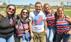Foto de la galería: Con el hockey a pleno: Centro de Cazadores inauguró su flamante cancha sintética