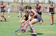 Foto de la galería: Con el hockey a pleno: Centro de Cazadores inauguró su flamante cancha sintética