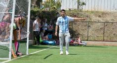 Foto de la galería: Con el hockey a pleno: Centro de Cazadores inauguró su flamante cancha sintética